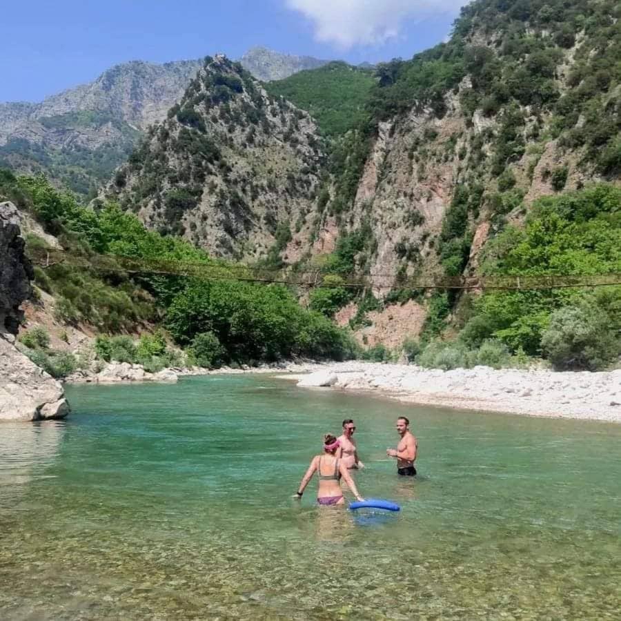 Rouista Tzoumerka Resort Vourgareli المظهر الخارجي الصورة