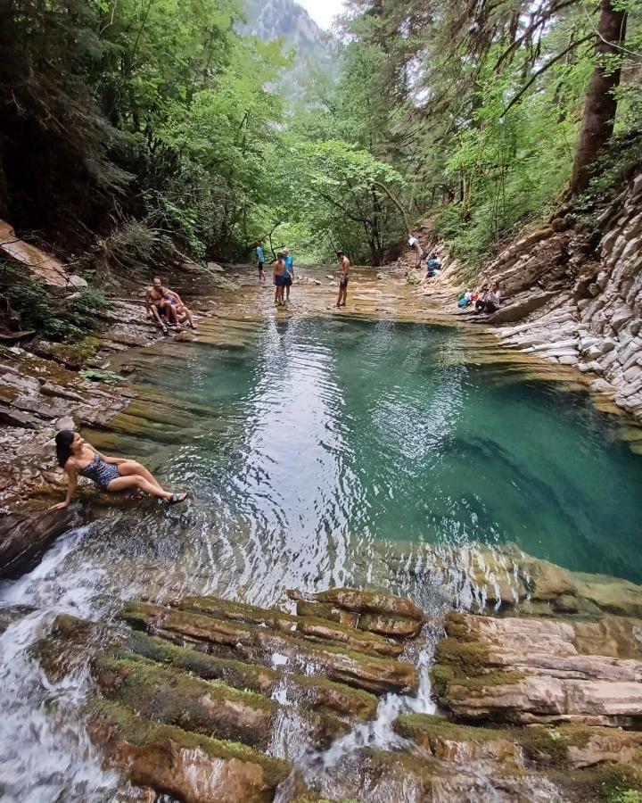 Rouista Tzoumerka Resort Vourgareli المظهر الخارجي الصورة
