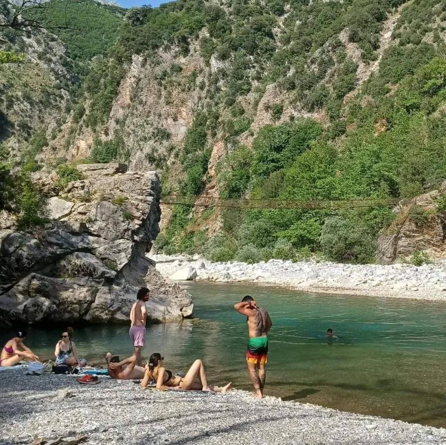 Rouista Tzoumerka Resort Vourgareli المظهر الخارجي الصورة