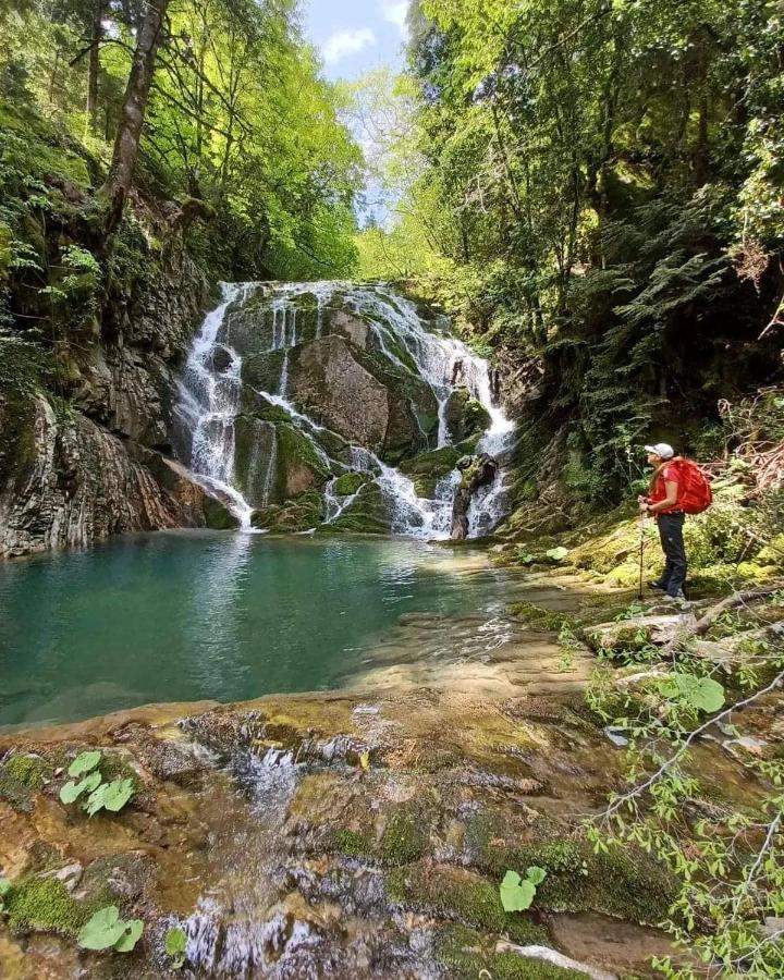Rouista Tzoumerka Resort Vourgareli المظهر الخارجي الصورة