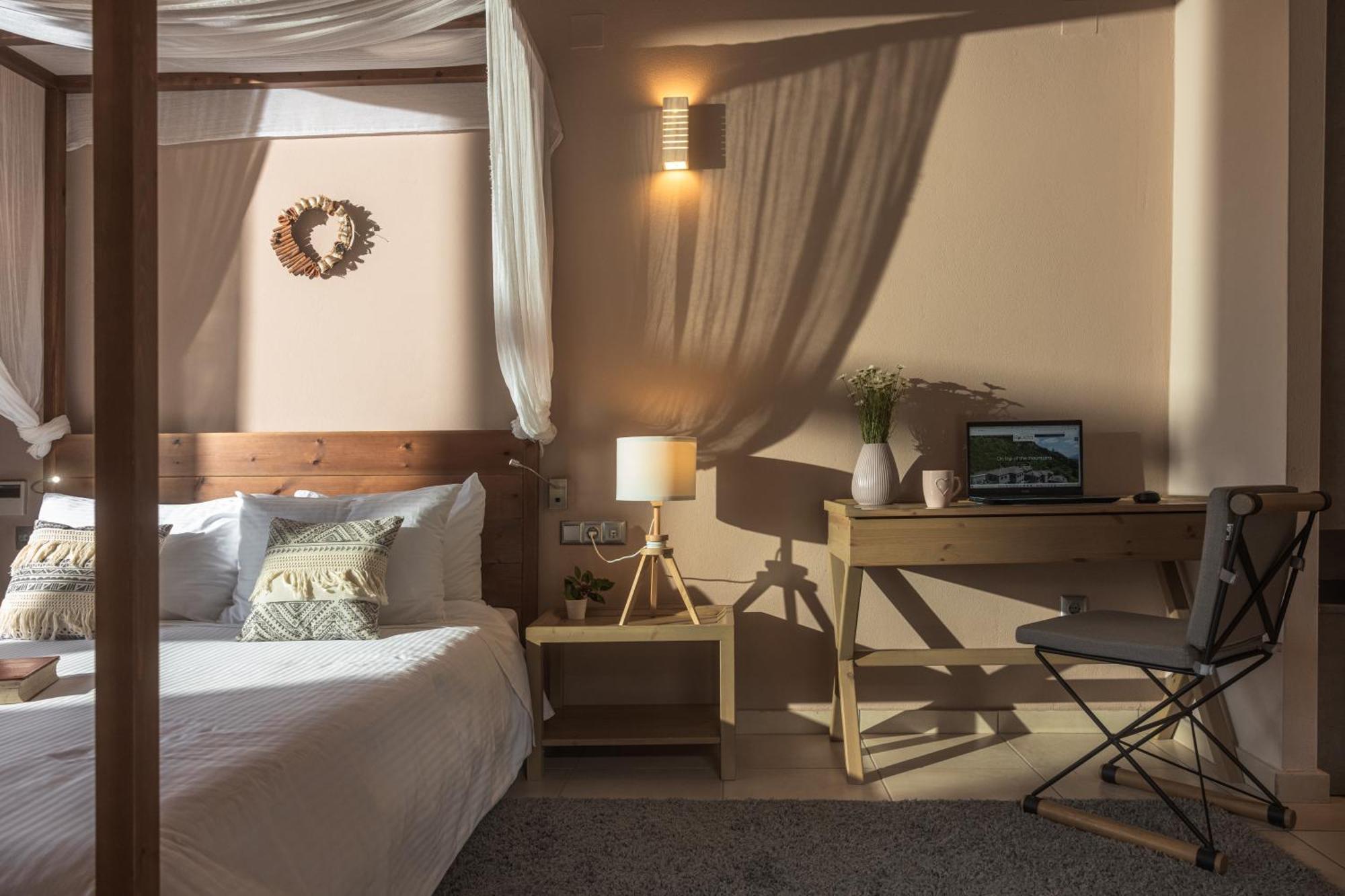 Rouista Tzoumerka Resort Vourgareli الغرفة الصورة